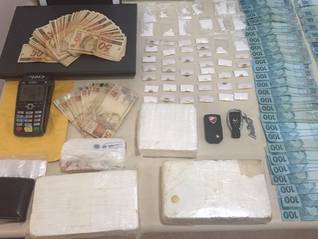 Cocaína apreendida com italiano tem alto grau de pureza, segundo a Polícia Civil (Foto: Polícia Civil/Divulgação)