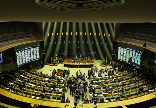 Coronavírus: parlamentares discutem possível suspensão de atividades (Foto: Fabio Rodrigues Pozzebom/Agência Brasil )