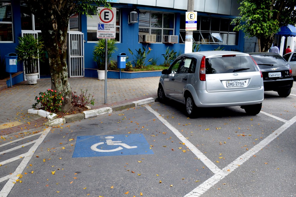 Credencial de estacionamento para idoso em Fortaleza terá validade de cinco anos (Foto: Willian Almeida)