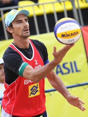 Emanuel, vôlei de praia (Foto: FIVB/Divulgação) Emanuel, vôlei de praia (Foto: FIVB/Divulgação)