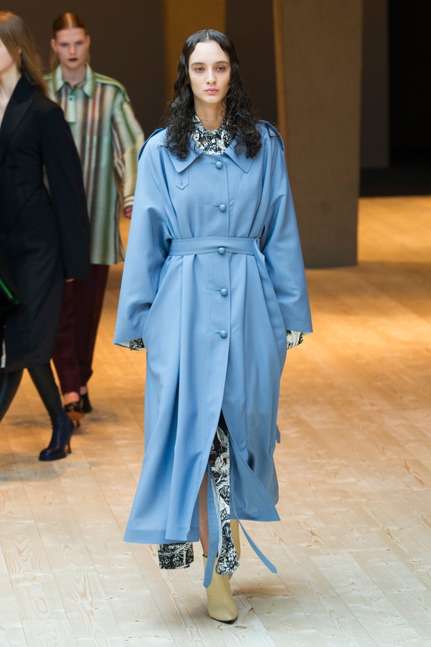 #SuzyPFW: Céline - On the Move - Vogue | en