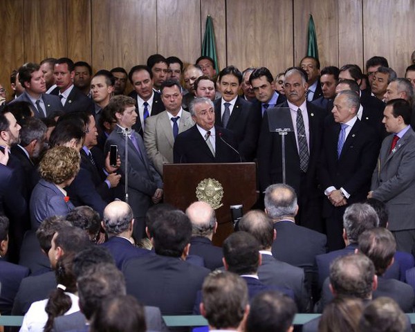 Michel Temer dá posse aos ministros de seu governo (Foto: Agência Brasil)