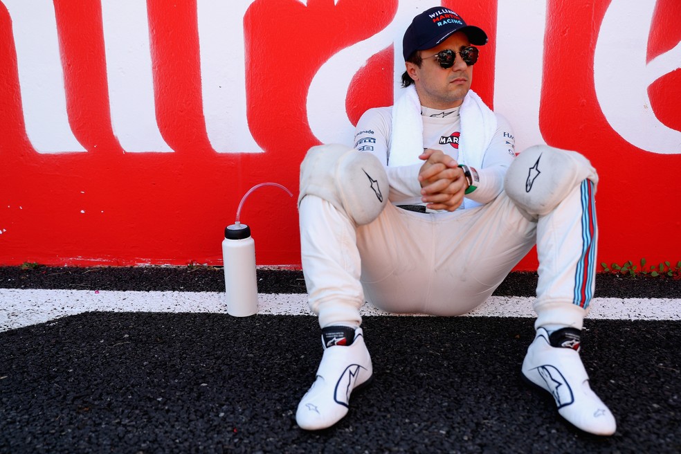 Massa suou para se manter à frente de Alonso e marcar um ponto (Foto: Getty Images)