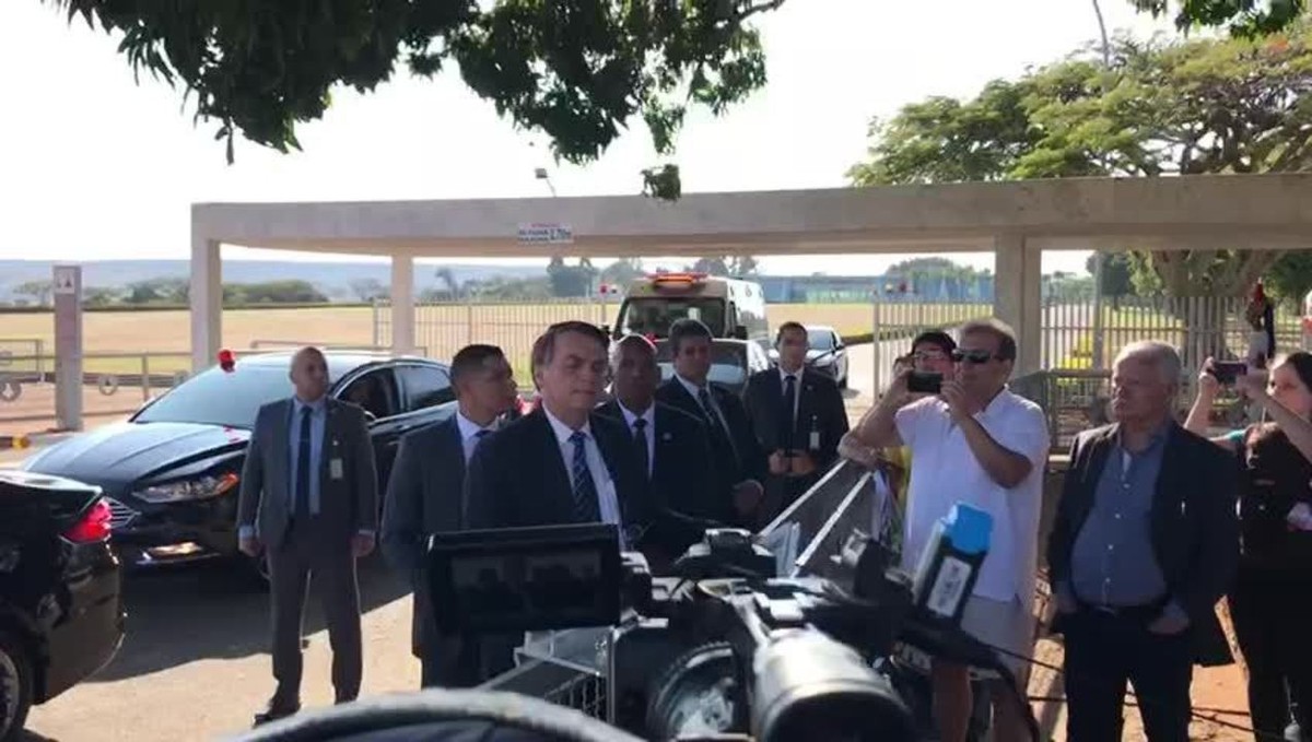 Bolsonaro s’interroge sur l’intérêt de Macron à aider à lutter contre les incendies en Amazonie |  Politique