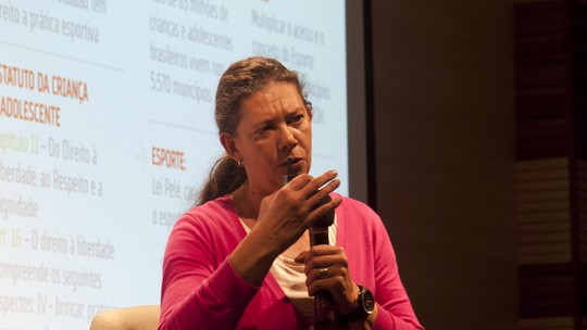 Futura ministra do Esporte, Ana Moser homenageia Pelé: 'Sinônimo de Brasil'