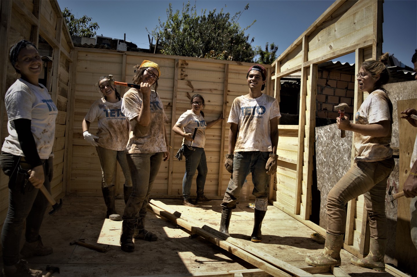 ONG constrói casas emergenciais para comunidades  (Foto: Divulgação)