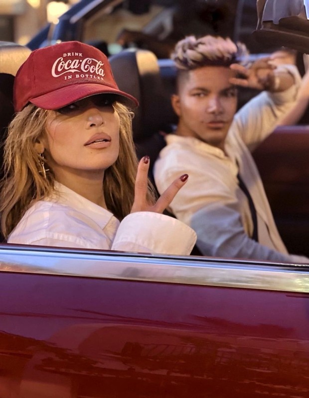 Jennifer Lopez e Rauw Alejandro gravam clipe em Miami (Foto: Reprodução/Instagram)