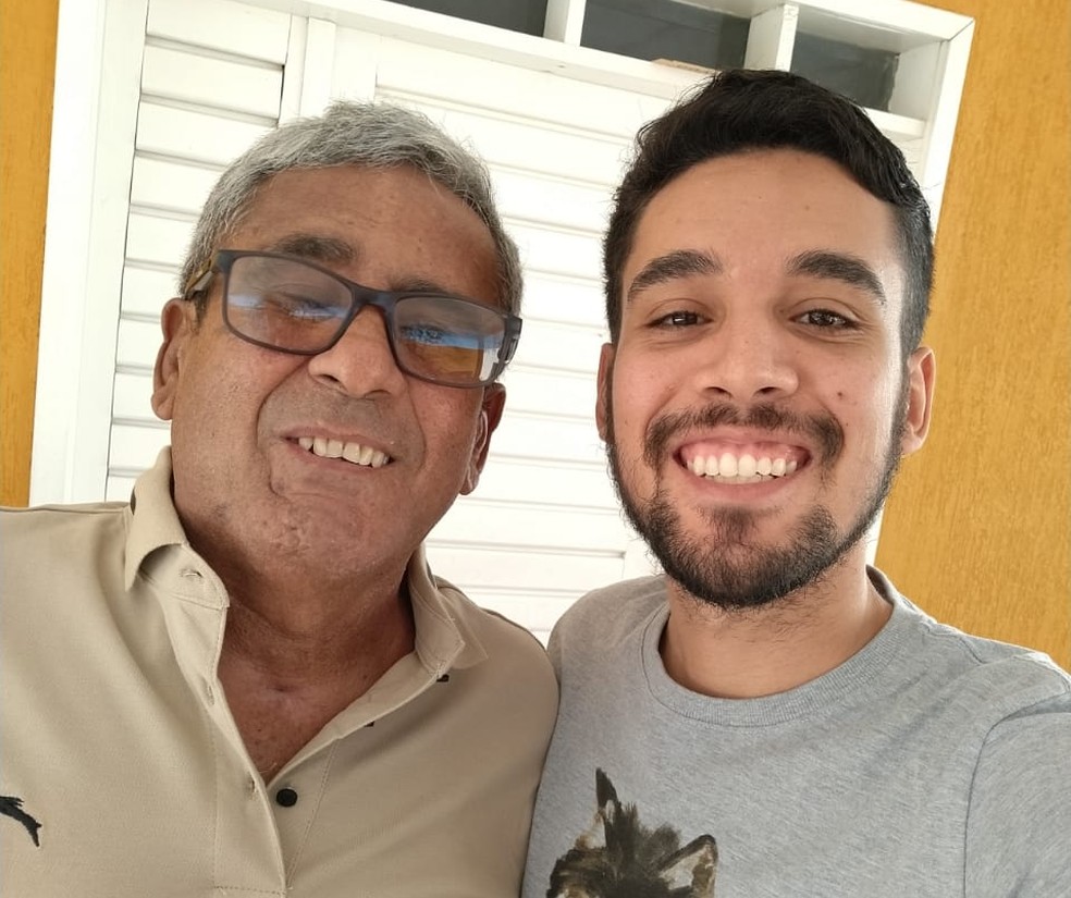 Nathan Ravi e o pai Honorato Sobrinho &mdash; Foto: Arquivo pessoal