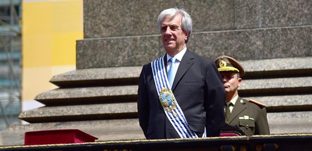 Tabaré Vázquez toma posse no Uruguai (Foto: Agência EFE)