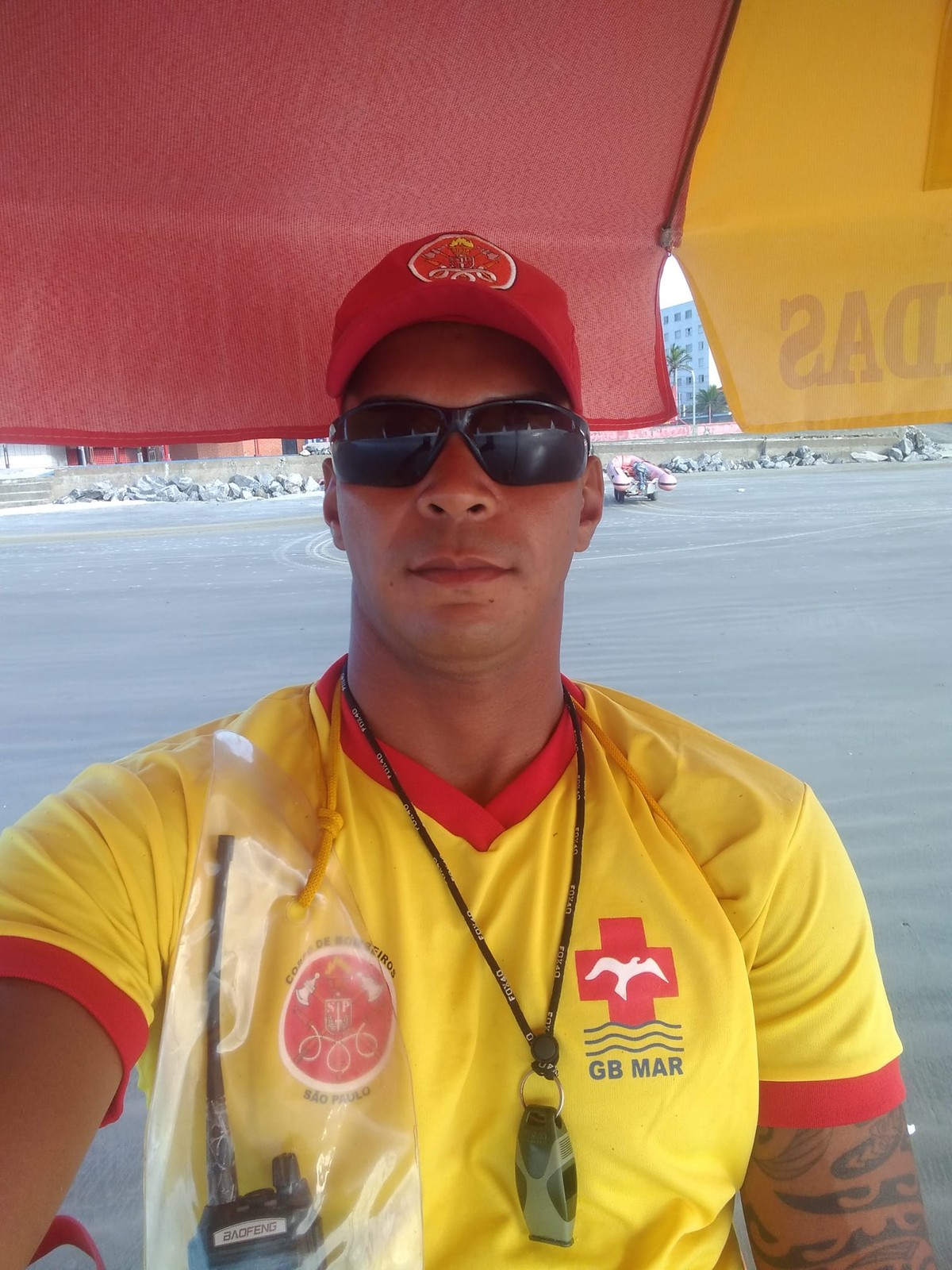 Perícia aponta que tiro disparado por bombeiro no rosto de colega foi a curta distância; polícia suspeita de crime passional