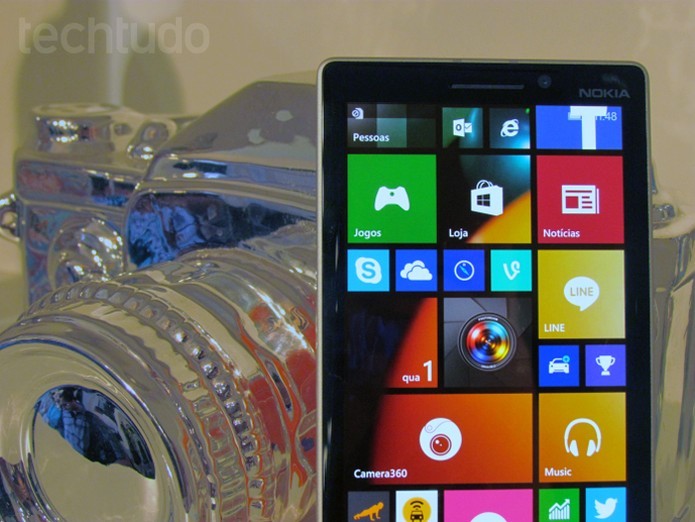 Lumia 730 pode ser personalizado e protegido com capas à venda no Brasil (Foto: Paulo Alves/TechTudo) 