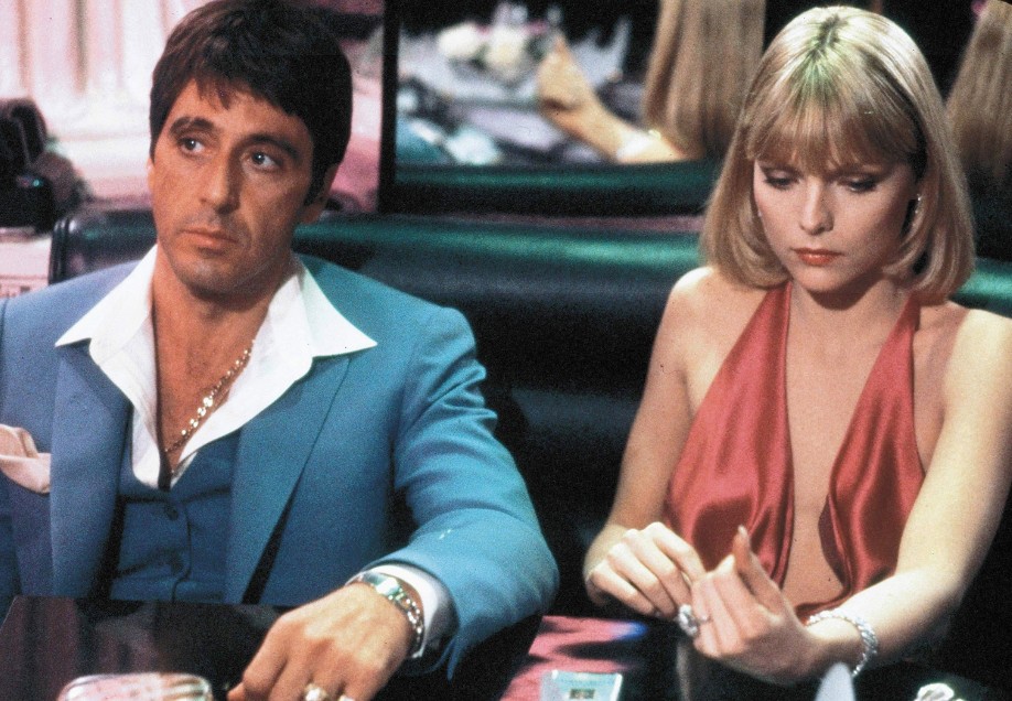 Al Pacino e Michelle Pfeiffer em cena de Scarface (1983) (Foto: Reprodução)