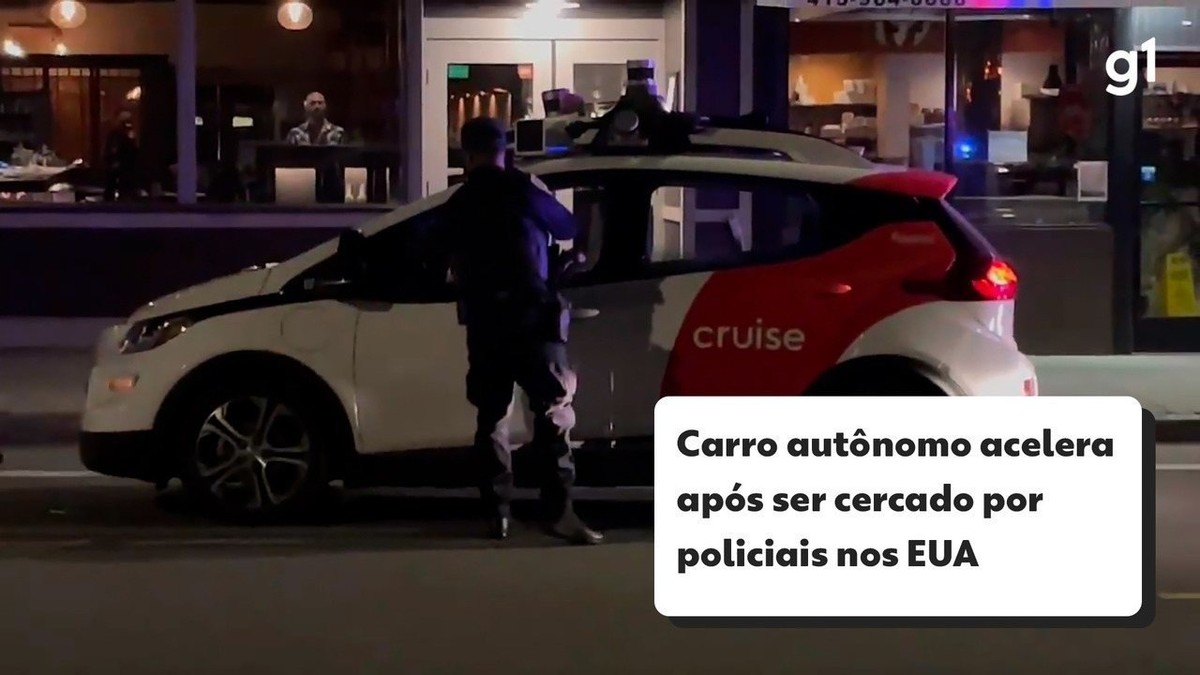 Carro proprietário sozinho ao ser cercado por policiais acelera nos EUA;  VÍDEO |  Inovação