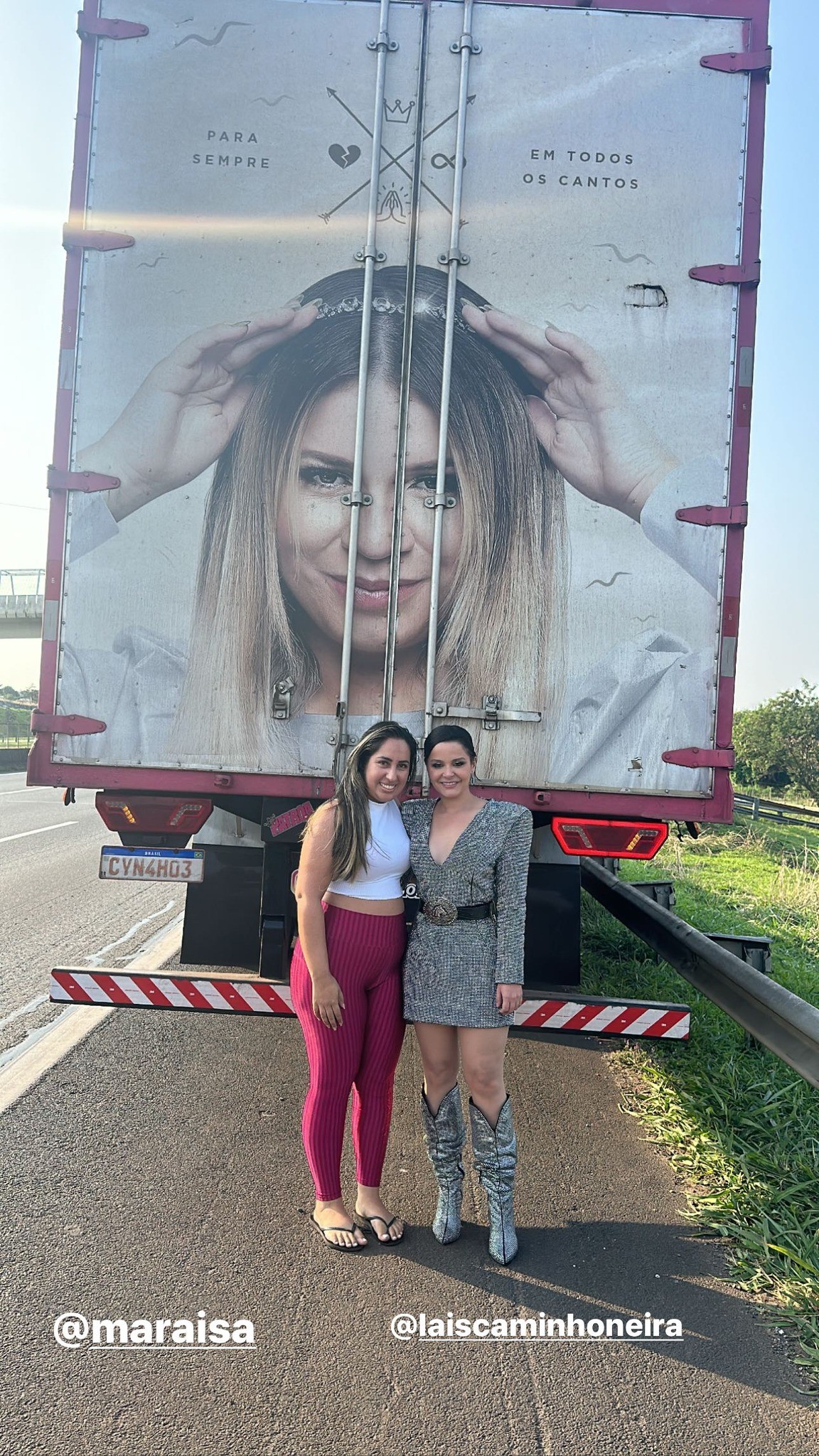 Caminhoneira parada por Maraísa diz que adesivo em caminhão foi forma de levar Marília 'para todos os cantos'