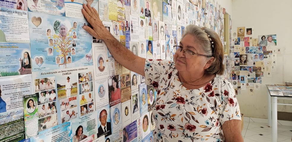 Carminha organizou exposição na própria casa para receber visitantes neste sábado (2) — Foto: Arquivo pessoal