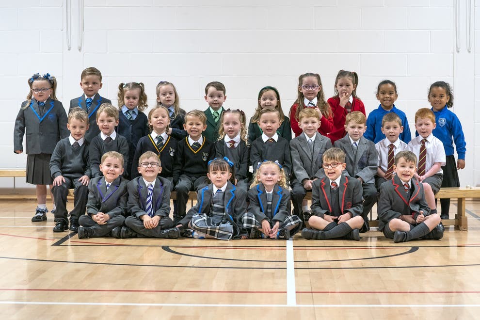15 pares de gêmeos devem começar a escola em uma região escocesa (Foto: James Chapelard/Daily Record)