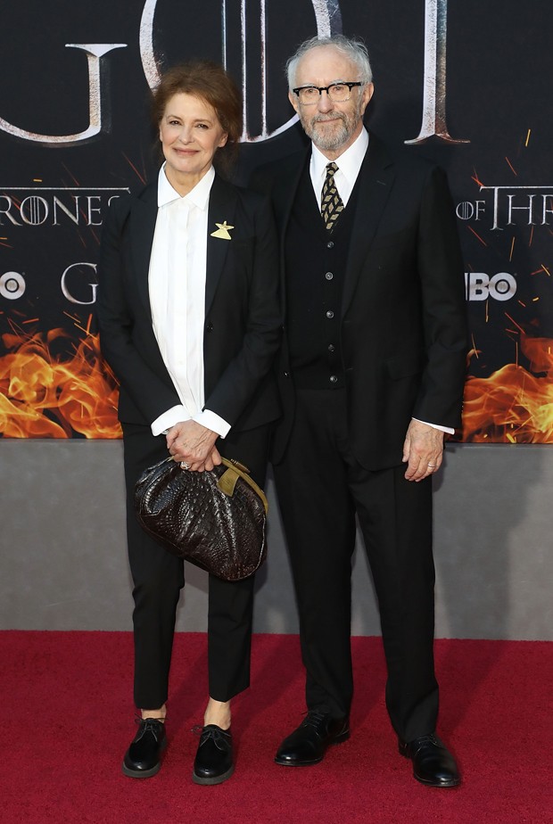 Jonathan Pryce e Kate Fahy (Foto: Getty Images)