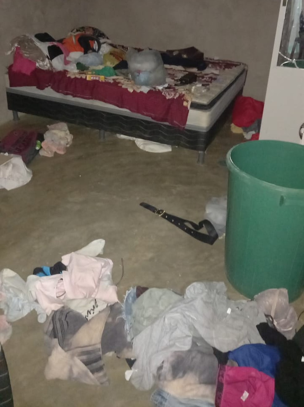Suspeito destruiu alguns objetos da casa durante a briga — Foto: Divulgação /PM-PI