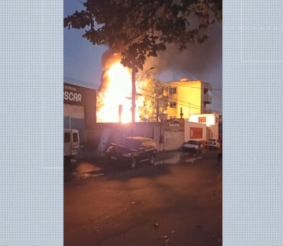Vídeo: incêndio atinge depósito de gás em Cariacica, ES