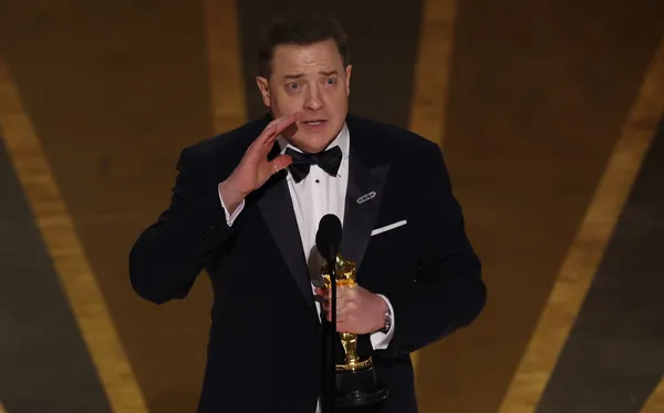Brendan Fraser ganha Oscar de melhor ator — Foto: REUTERS/Carlos Barria