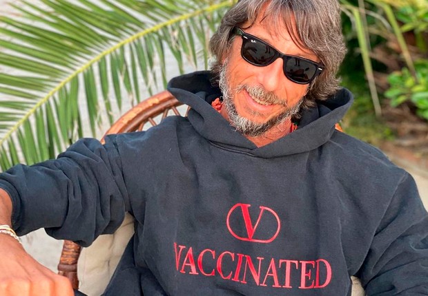 Moletom Vaccinated da Valentino (Foto: Reprodução/Instagram)