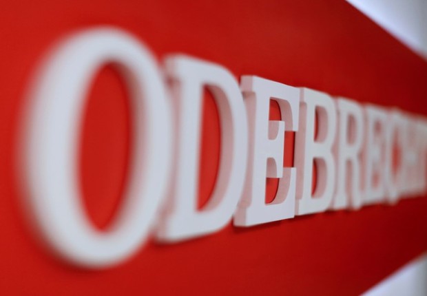 Logomarca da Odebrecht em um dos escritórios da empresa na Cidade do México (Foto: Carlos Jasso/Reuters)