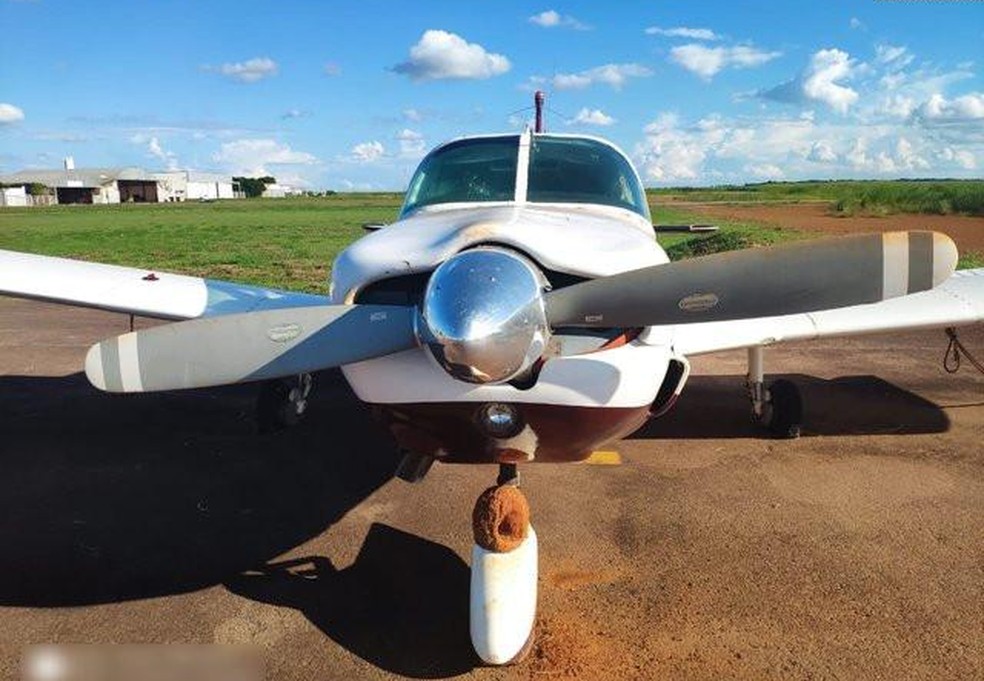 Avião que custa R$ 500 mil está com lance inicial de R$ 250 mil  — Foto: Ministério da Justiça
