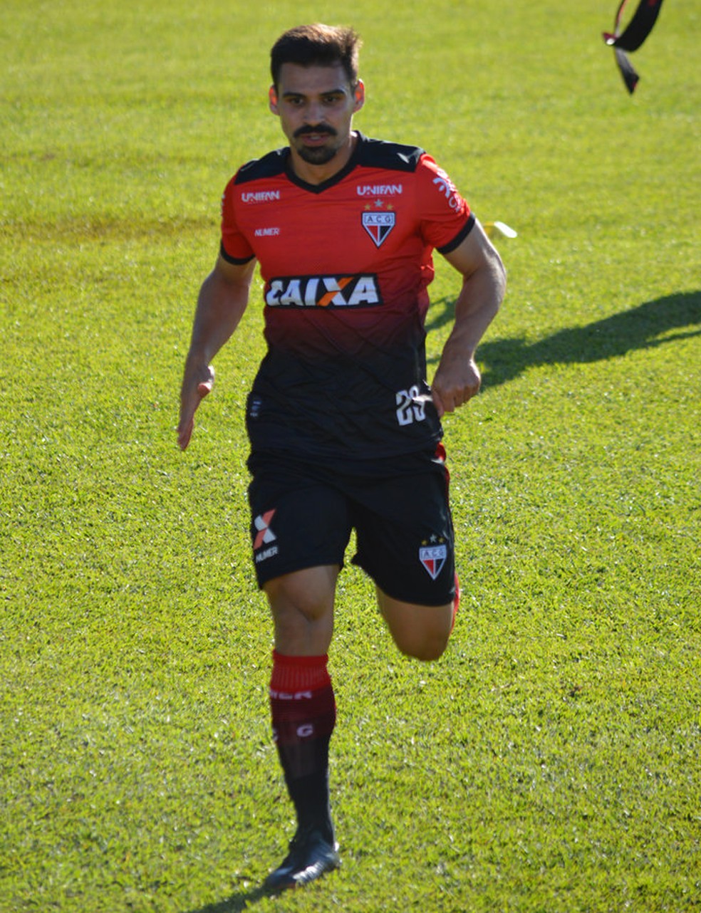 Bruno Santos celebra volta por cima com gol em boa vitória ...