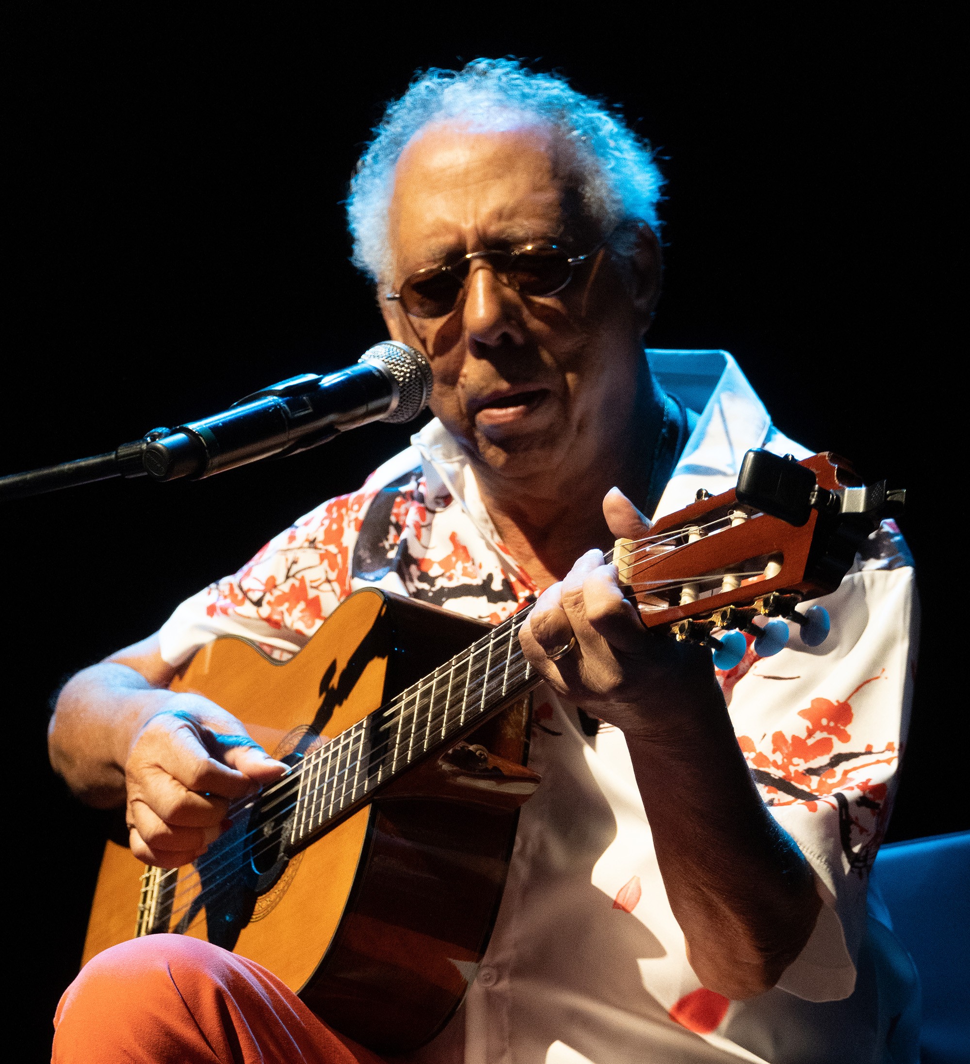 Jards Macalé 'ataca de Tom Jobim' e amplia parceria com Ronaldo Bastos em álbum com 12 músicas inéditas