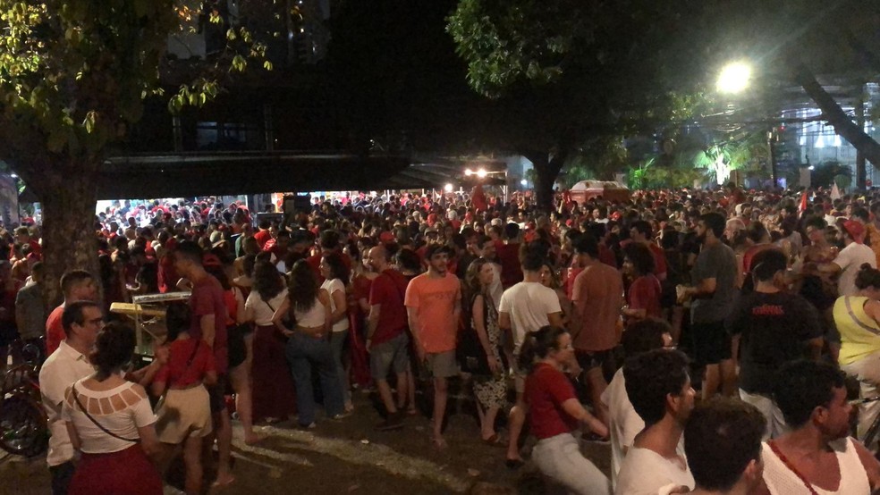 Na Zona Norte do Recife, apoiadores de Lula também se reuniram na Praça de Casa Forte — Foto: Reprodução/WhatsApp