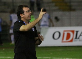 Enderson elogia desempenho na vitória sobre o Maringá