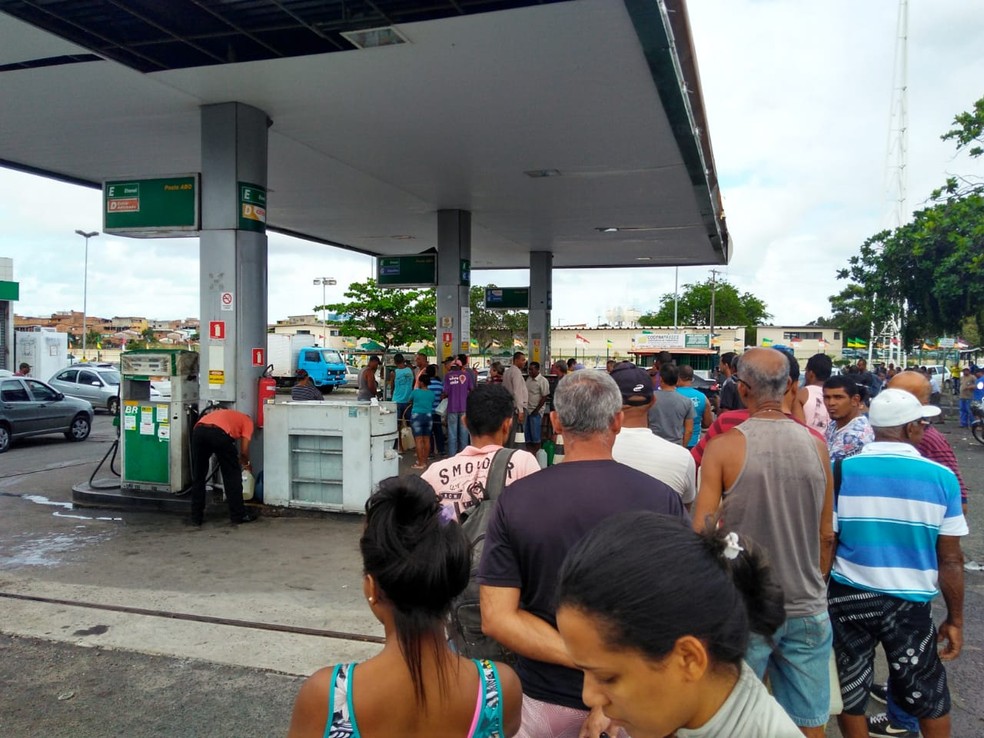 Posto em Fazenda Grande 2, Salvador (Foto: Ivis Barboza/G1 Bahia)