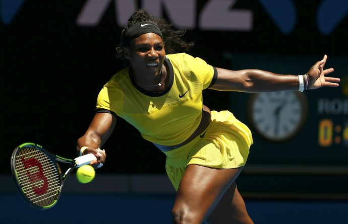 Serena Williams contra Su-Wei Hsieh na segunda rodada do Aberto da Austrália (Foto: Reuters)
