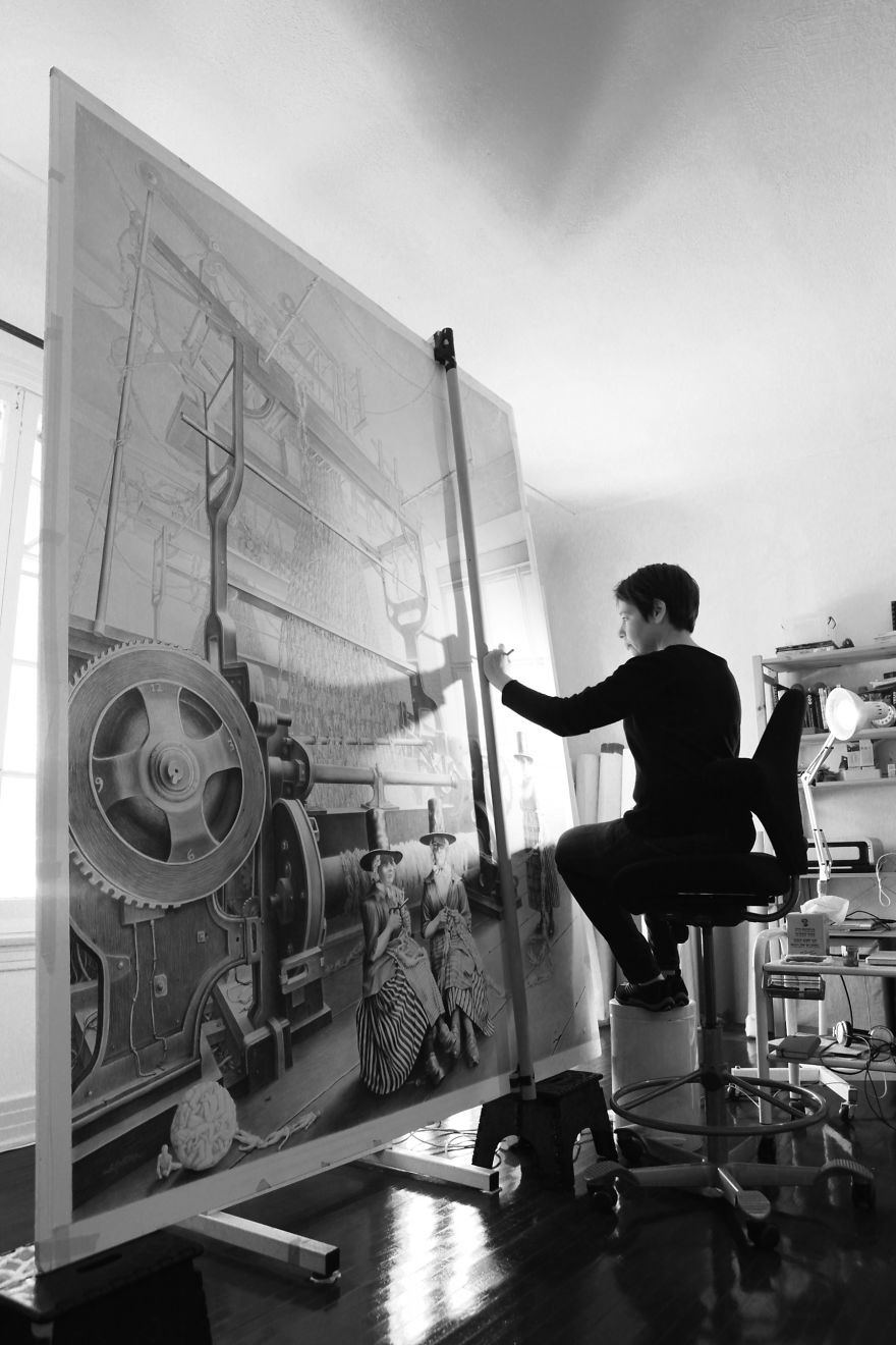 Laurie Lipton pintando em seu estúdio. (Foto: Reprodução)