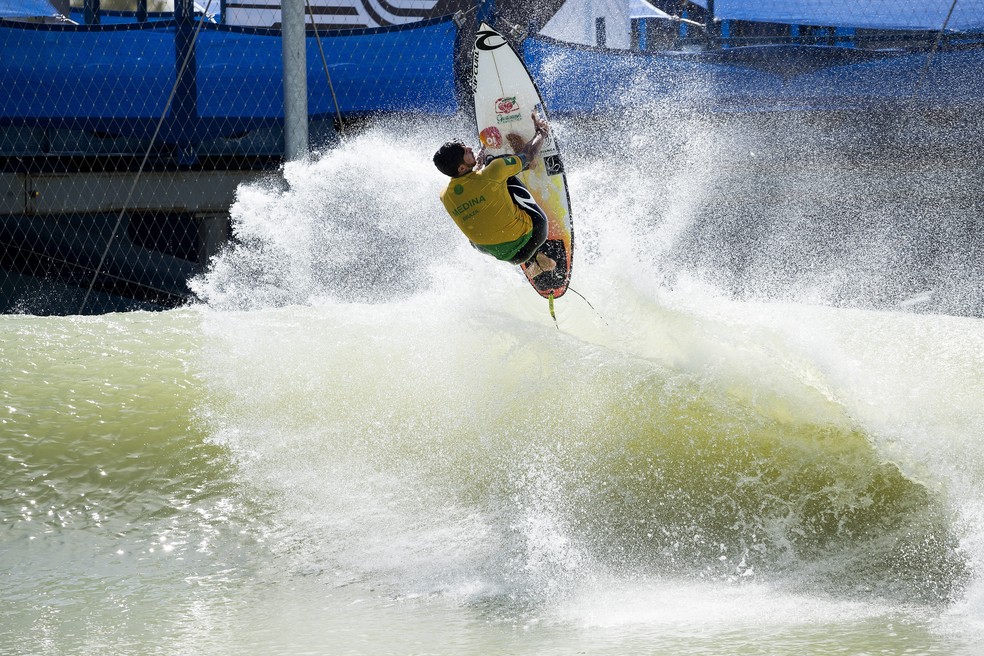 Gabriel Medina voou no Surf Ranch e assumiu a ponta do campeonato — Foto: @WSL / Kelly Cestari