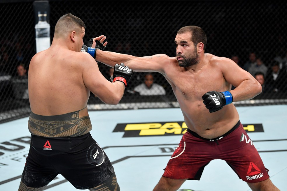 Blagoy Ivanov conecta golpe em Tai Tuivasa â?? Foto: Getty Images