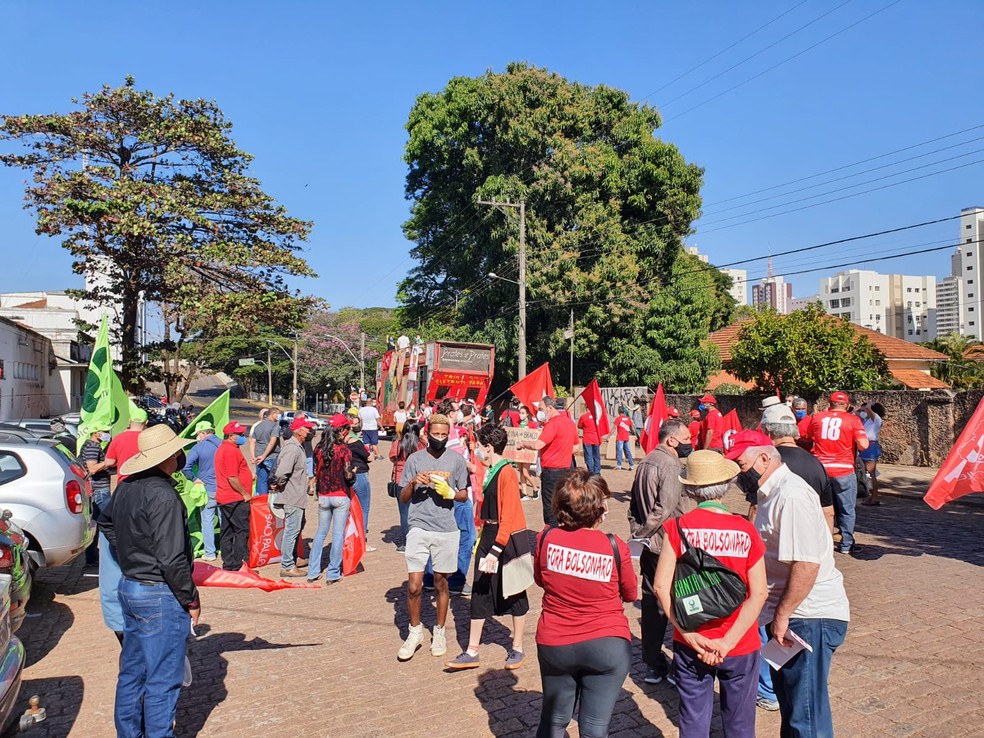 Protesto contra Bolsonaro foi realizado em Presidente Prudente (SP) — Foto: Aline Costa/G1 