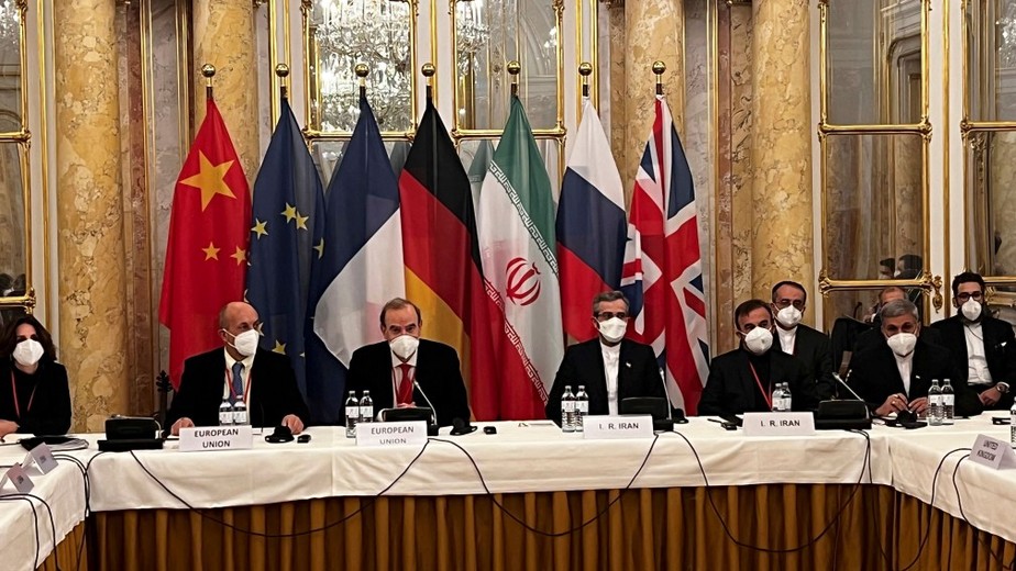 Delegações de países signatários do pacto de 2015 participam de reuniões em Viena