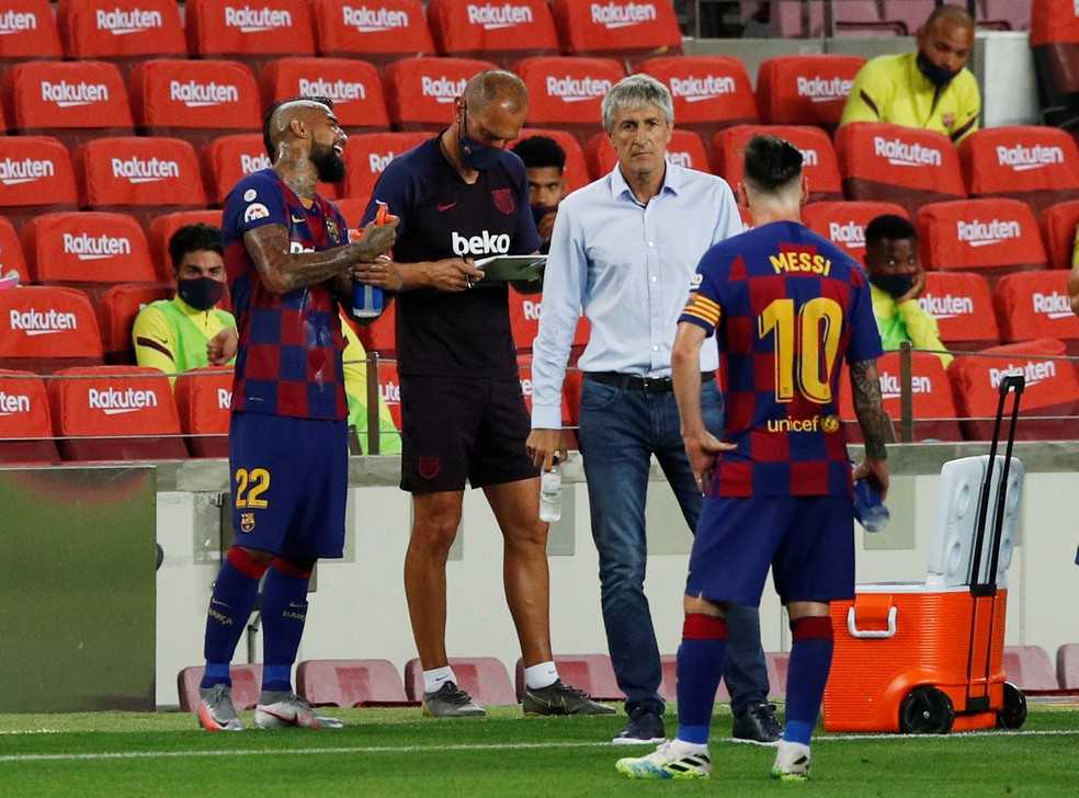 Setién evita falar sobre futuro de Messi no Barcelona e responde Griezmann: “Nem todos podem jogar”