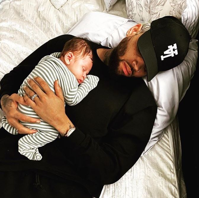 Chris Brown e o filho Aeko (Foto: Instagram)