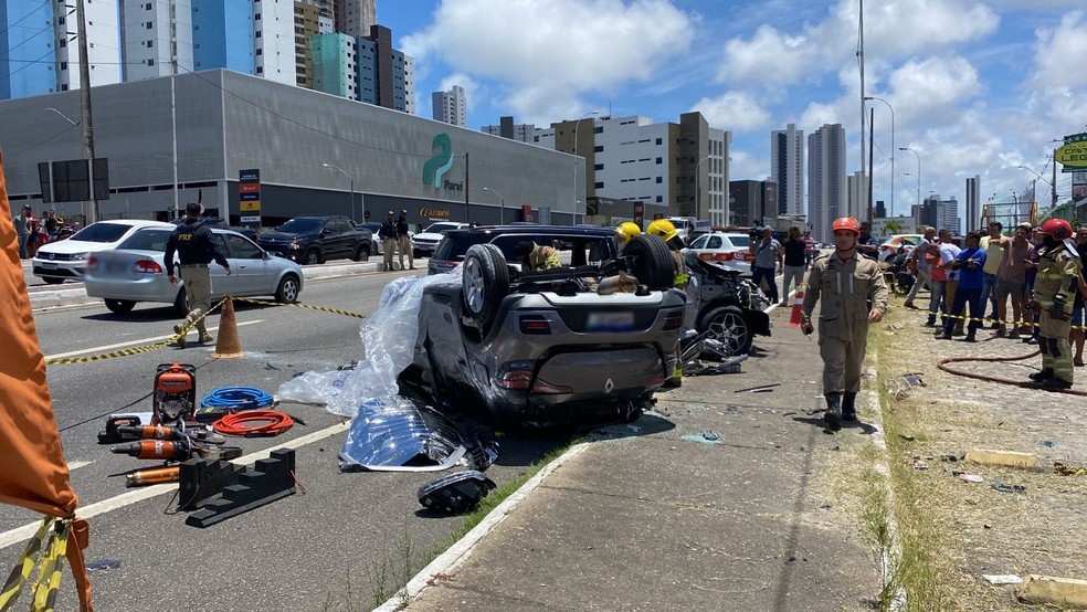 Duas pessoas morrem em acidente em João Pessoa  — Foto: Antônio Vieira/TV Cabo Branco
