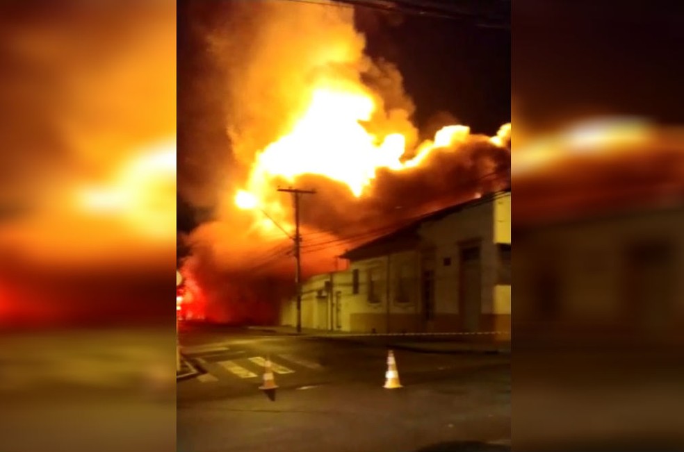 Supermercado ficou destruído após incêndio em Tietê (SP) — Foto: Arquivo Pessoal