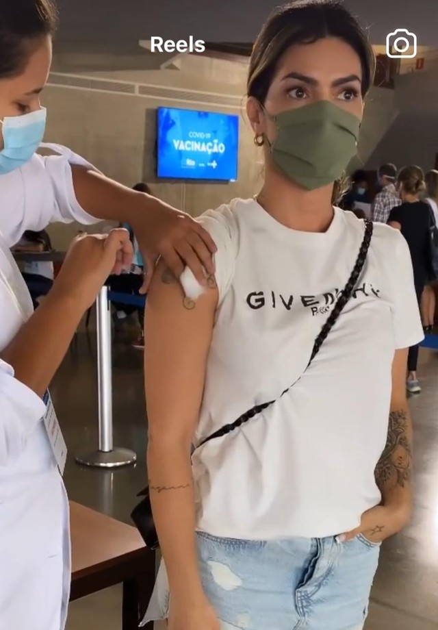 No grupo das pessoas com comorbidade, Kelly Key se vacina no Rio de Janeiro (Foto: Reprodução/Instagram)