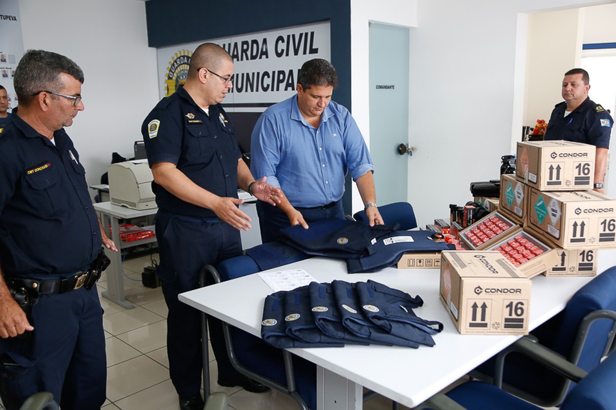 Prefeitura Entrega Novos Equipamentos De Segurança Para Gcm De Itupeva Itupeva Notícias G1 