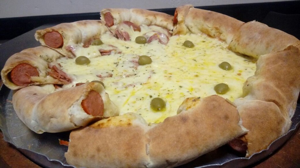 Comerciante de Mogi também criou pizza com borda de salsicha (Foto: Jeferson de Faria/ arquivo pessoal)