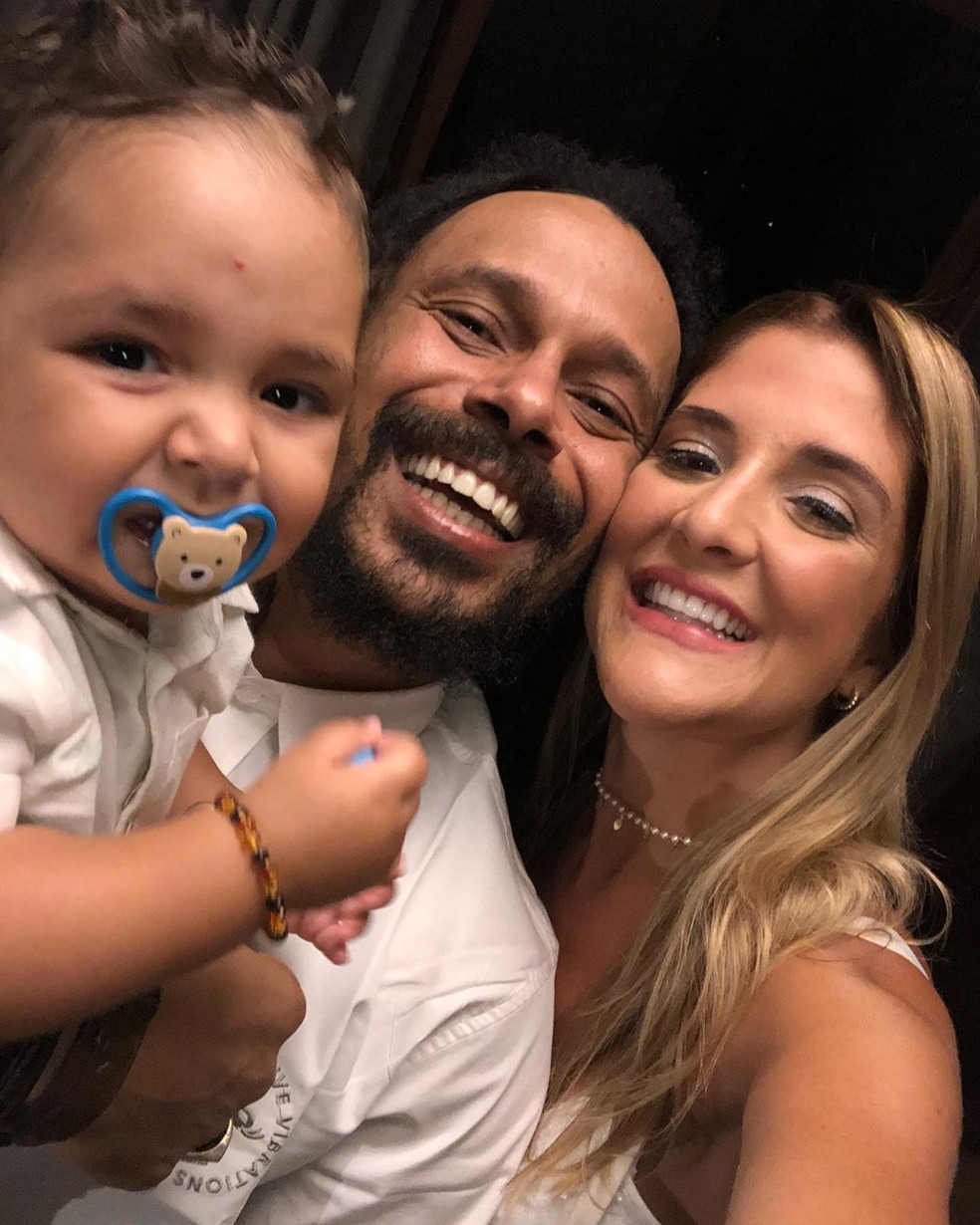 Marcelo Falc&atilde;o com a fam&iacute;lia em Fernando de Noronha &mdash; Foto: Reprodu&ccedil;&atilde;o/Instagram