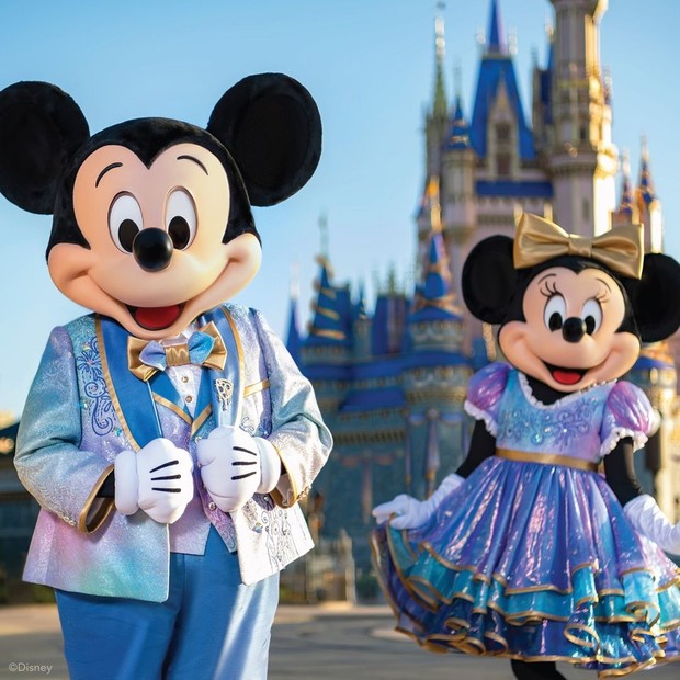Mickey e Minnie no Magic Kingdom em Walt Disney World (Foto: Reprodução/Instagram)