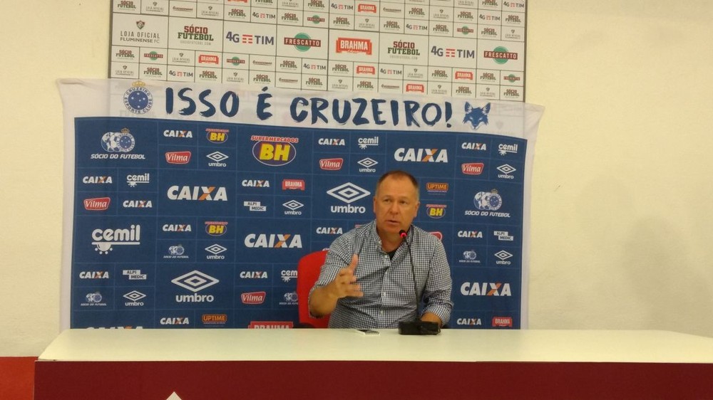 Mano explica substituições e considera justo empate com o Fluminense