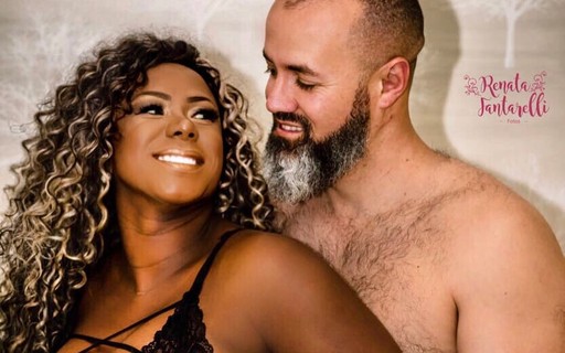 Ex-BBB Adélia posa grávida ao lado do marido e ganha ...