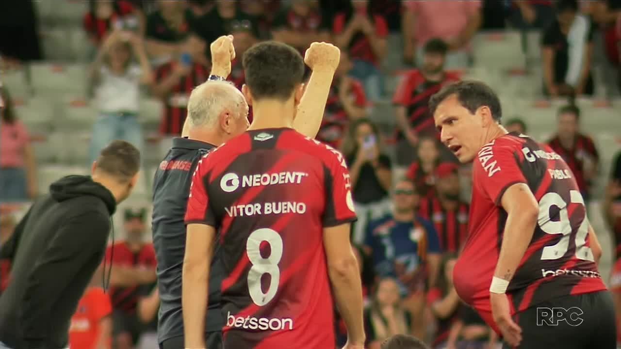 Athletico vence o Botafogo na despedida de Felipão como técnico
